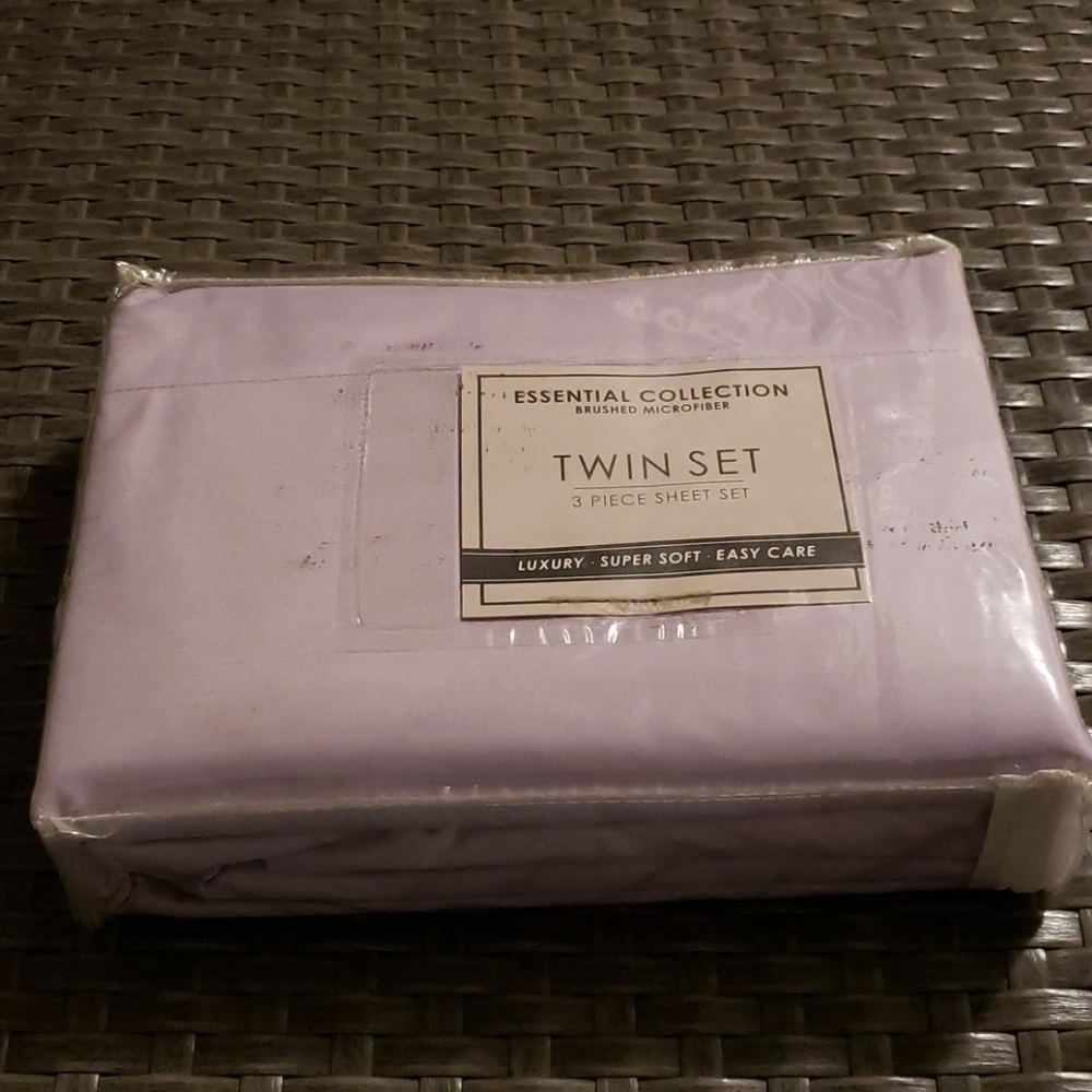 Essential Collection Twin set